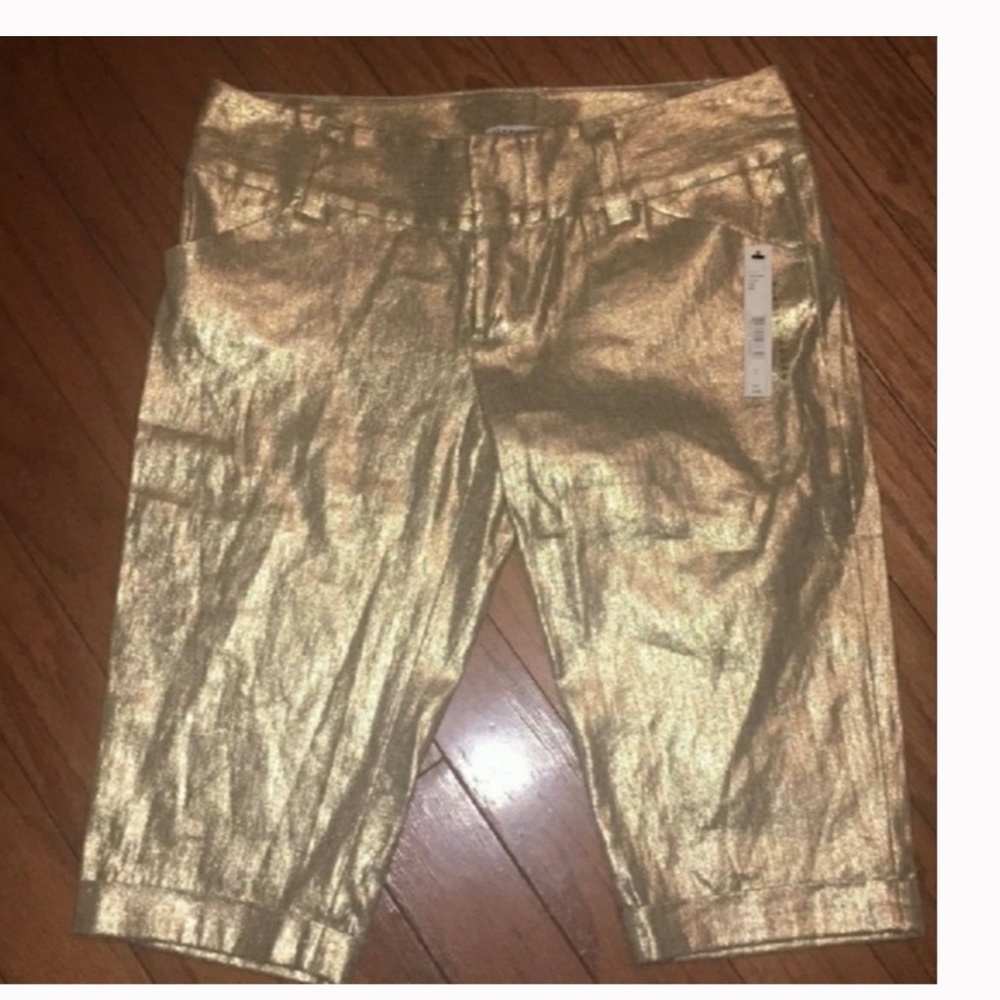 ALICE and OLIVIA Gold Cropped Pants